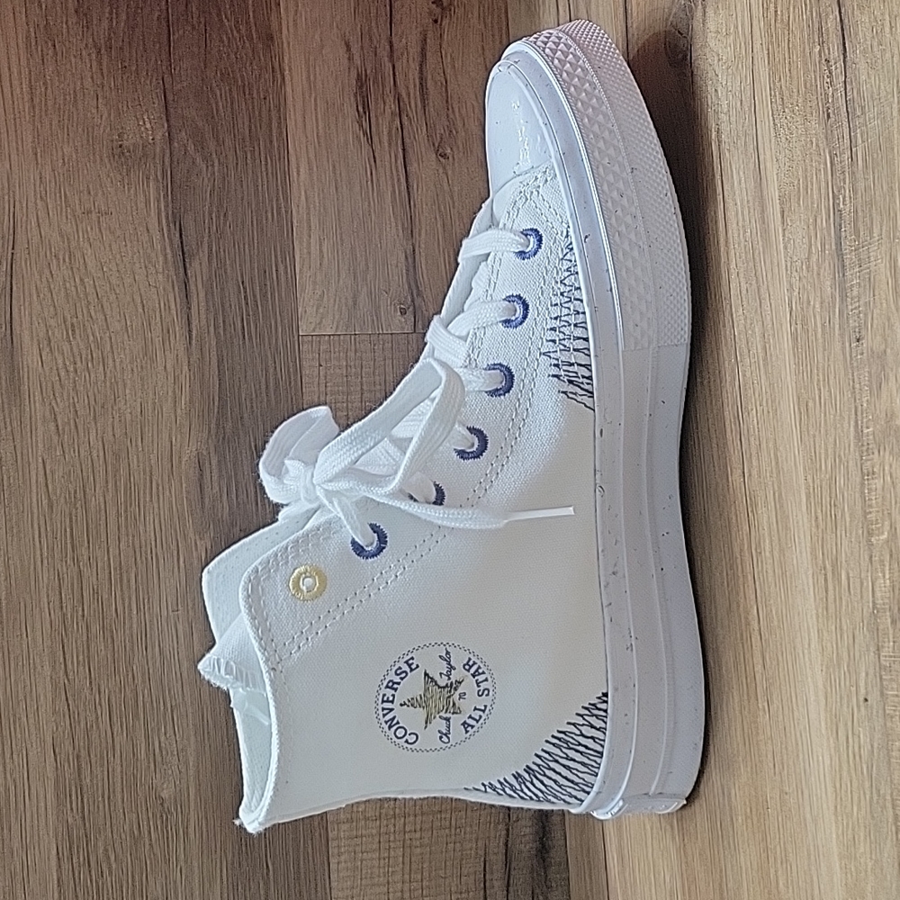 Converse High Top Brand new. - Picture 10 of 12